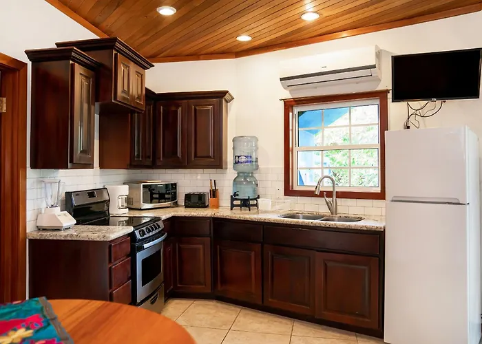 White Sands Cove G02-romantic Partial Ocean View 1 Bedroom By Floreo 4* San Pedro (Ambergris Caye)